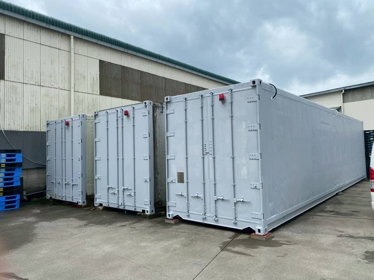 コンテナ下塗り施工完了写真